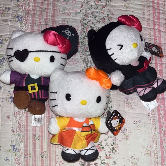 Sanrio Toys Cvs 22 Hello Kitty Halloween Plushies Pirate Black Cat